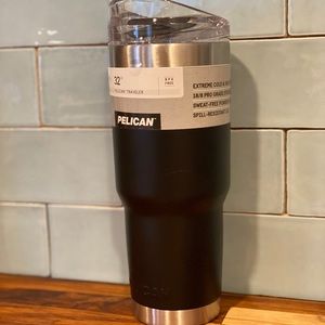 32 oz Pelican Traveler Mug